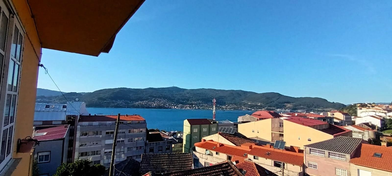 Vista exterior de Pis en venda en Redondela amb Traster i Balcó