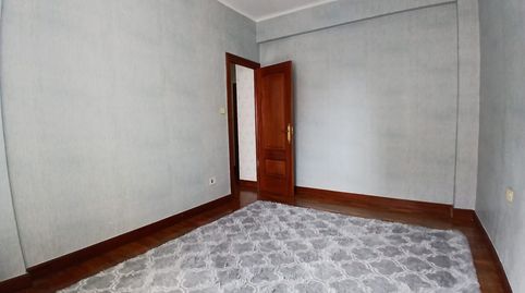 Foto 2 de Piso en venta en Iparragirre, Centro, Barakaldo