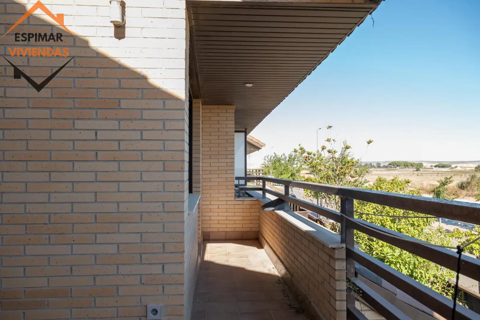 Balcony of Houses for sale in Villanueva de Gállego  with Air Conditioner, Heating and Private garden