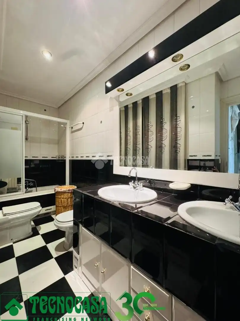 Bathroom of Houses for sale in Polán  with Heating