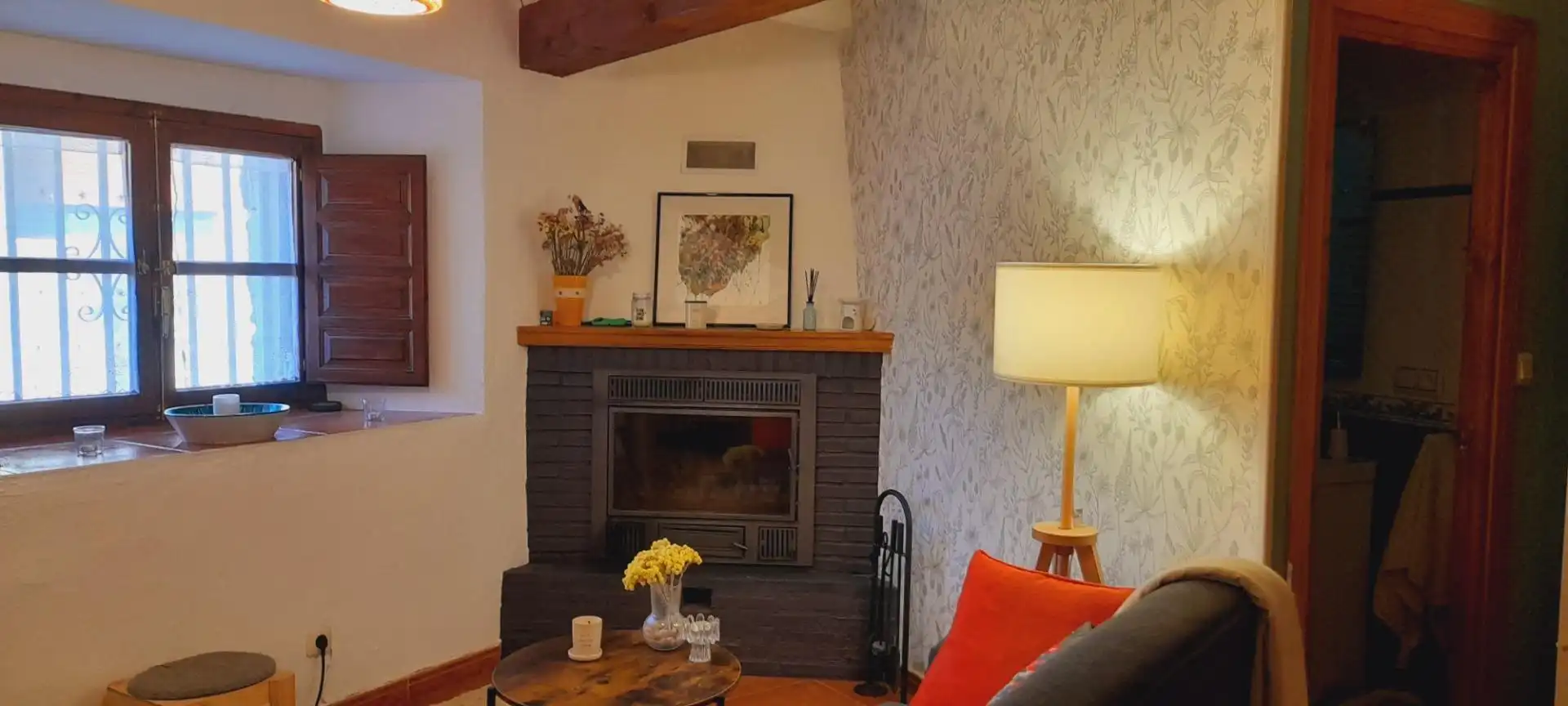 Sala d'estar de Finca rústica en venda en Turégano amb Calefacció, Jardí privat i Terrassa