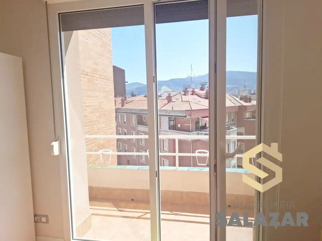 Terraza de Piso de alquiler en Bilbao  con Calefacción, Terraza y Amueblado