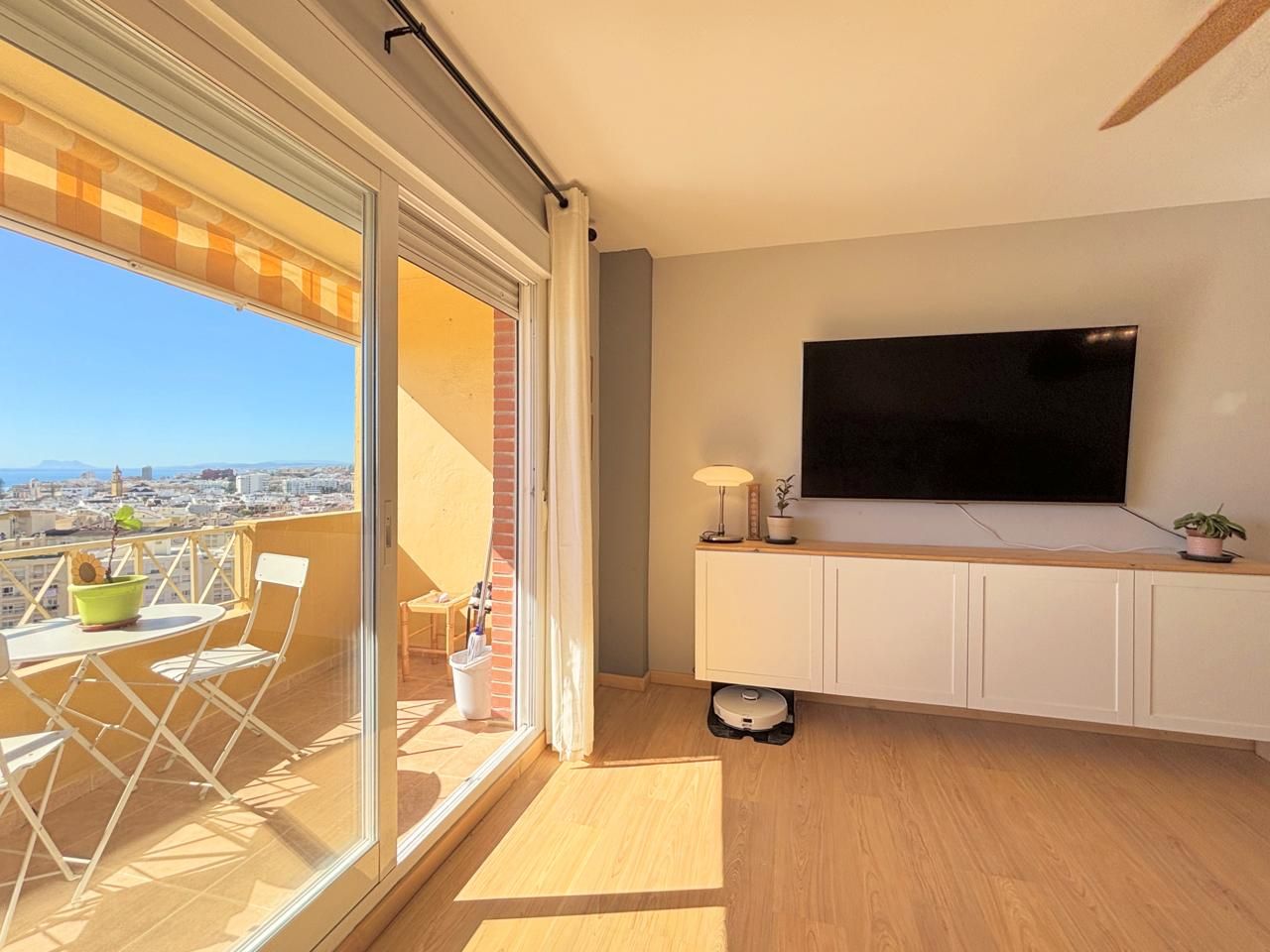 Bedroom of Apartment for sale in Estepona  with Air Conditioner, Parquet flooring and Terrace
