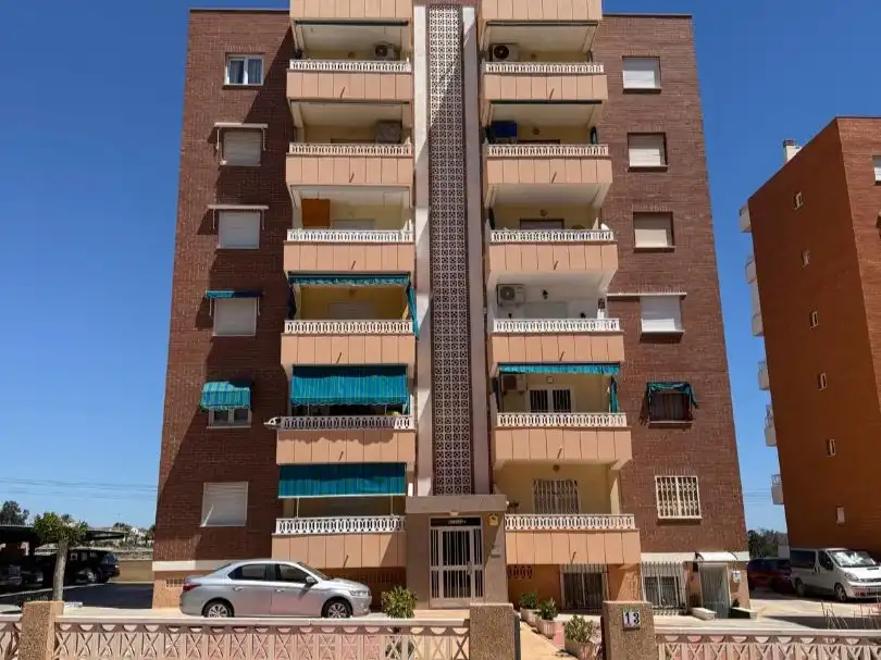 Vista exterior de Piso en venta en Torrevieja con Aire acondicionado y Terraza
