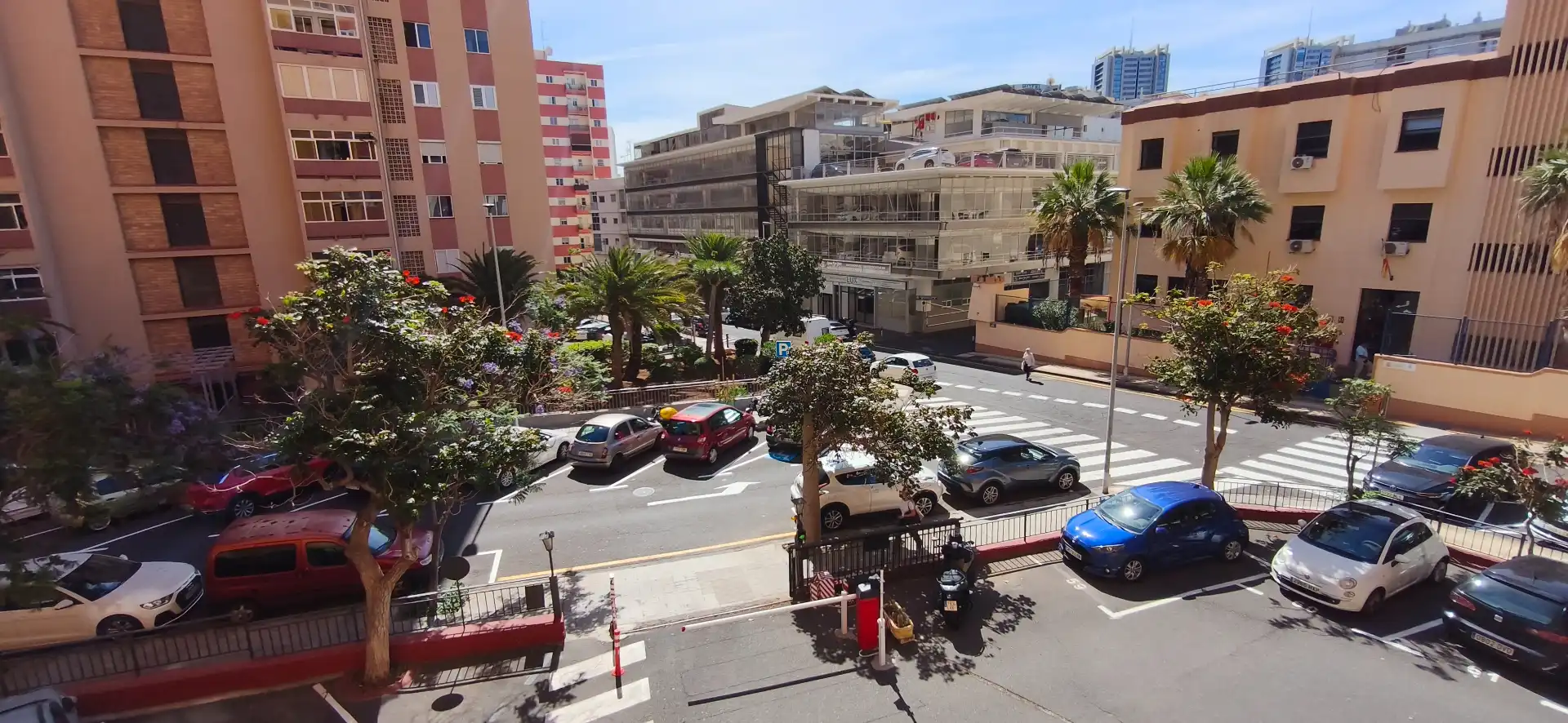 Exterior view of Flat for rent in Santa Cruz de Tenerife  with Oven, Washing machine and Microwave