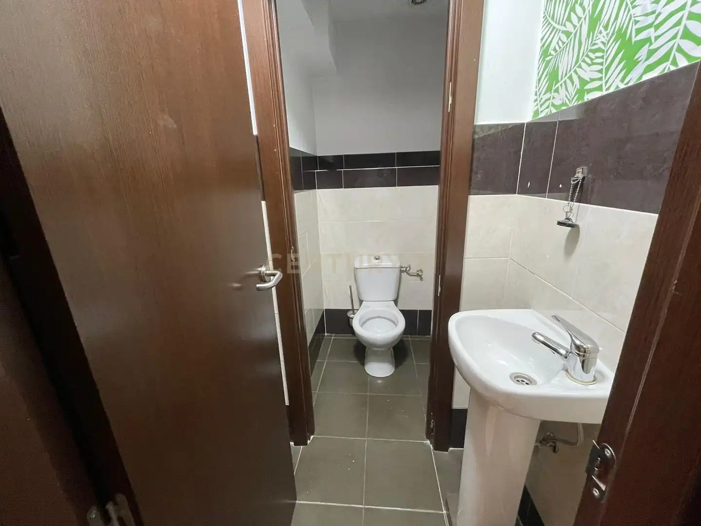 Baño de Local en venta en Majadahonda con Aire acondicionado