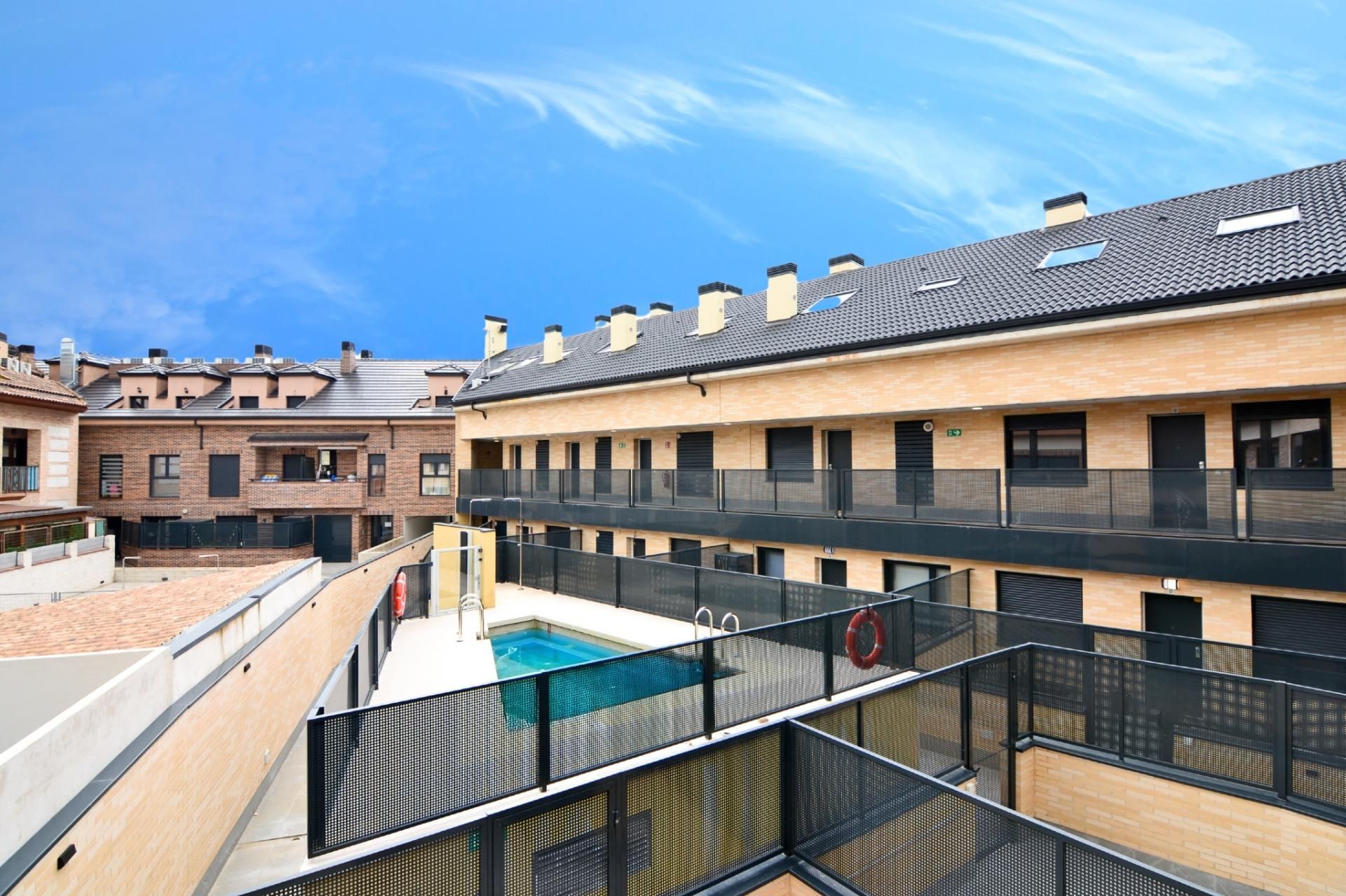 Exterior view of Duplex for sale in Brunete  with Air Conditioner, Heating and Storage room