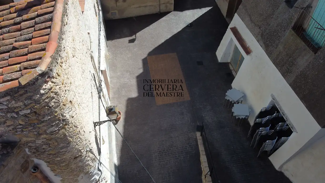 Vista exterior de Local en venta en Cervera del Maestre