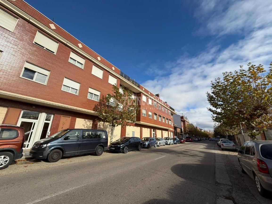 Vista exterior de Pis de lloguer en Palencia Capital amb Calefacció i Parquet