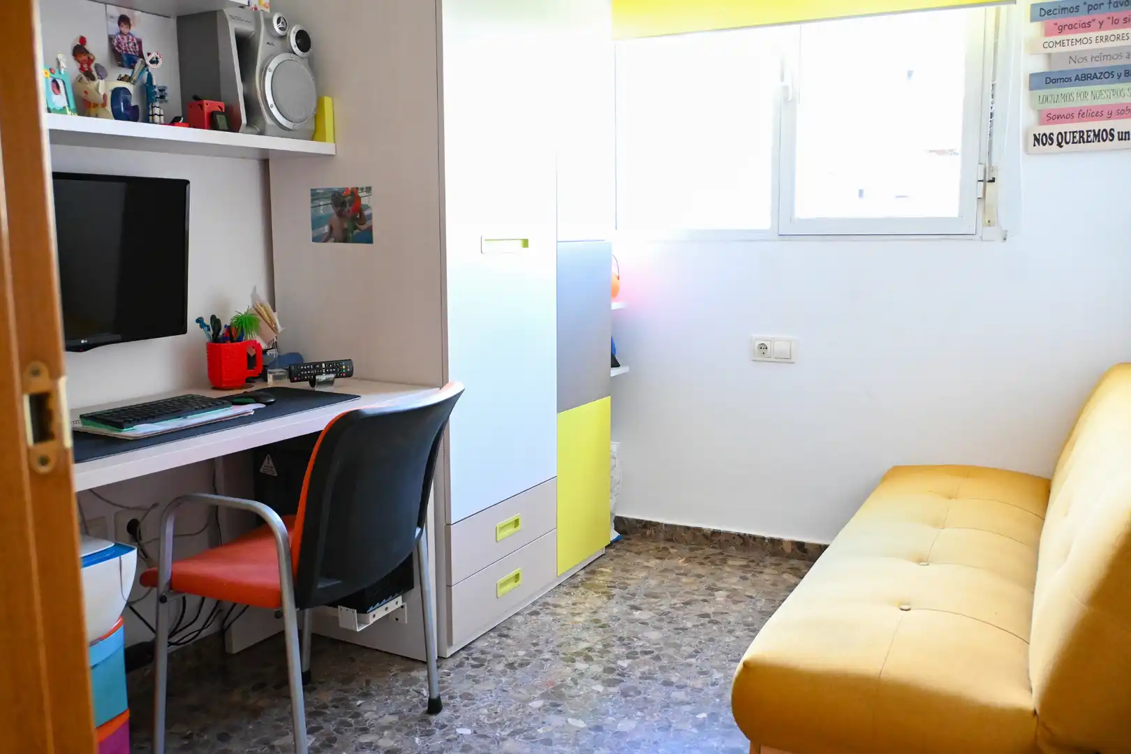 Bedroom of Flat for sale in Valencia  with Air Conditioner, Terrace and Swimming Pool