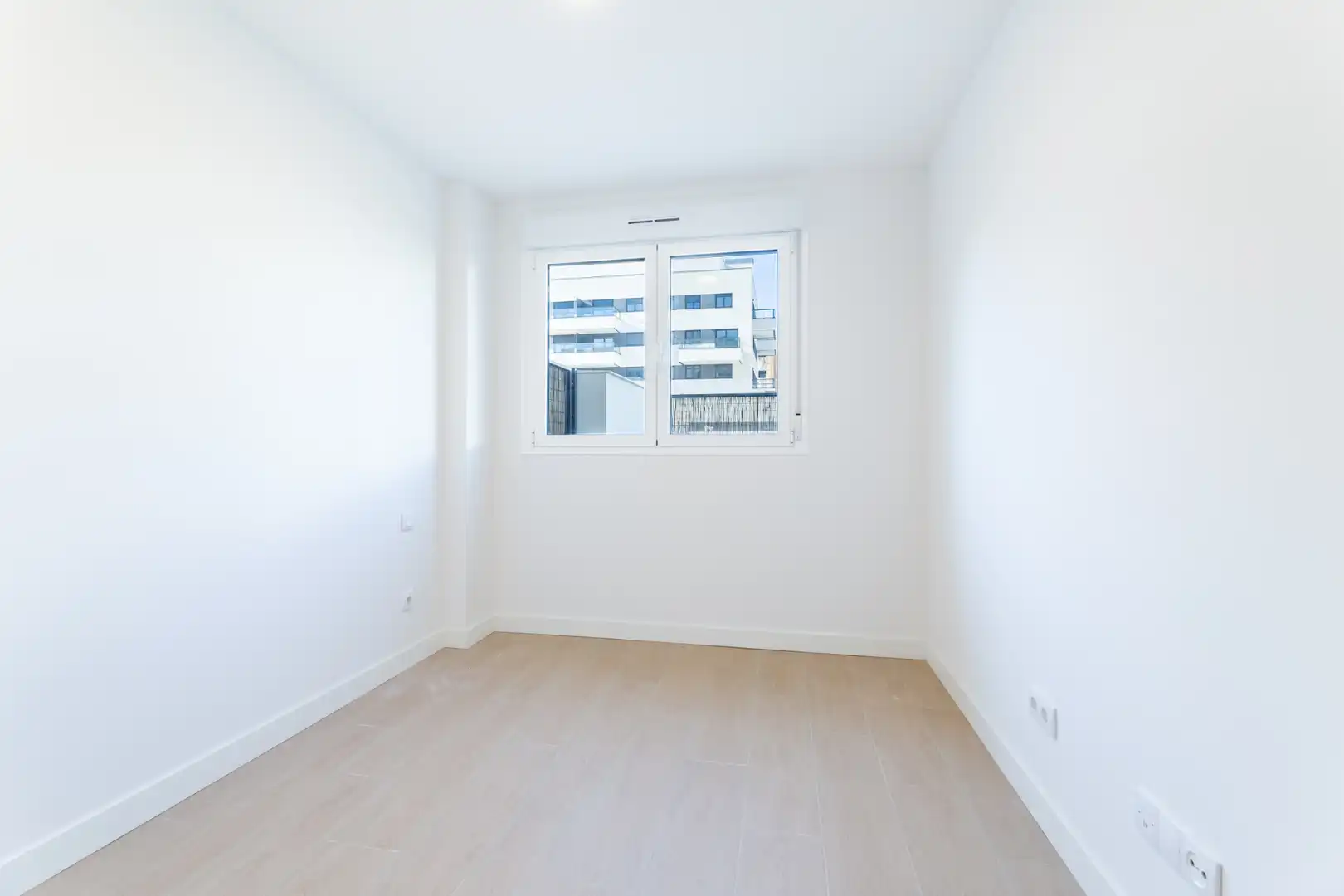 Bedroom of Flat for sale in Alcalá de Henares  with Air Conditioner, Private garden and Terrace