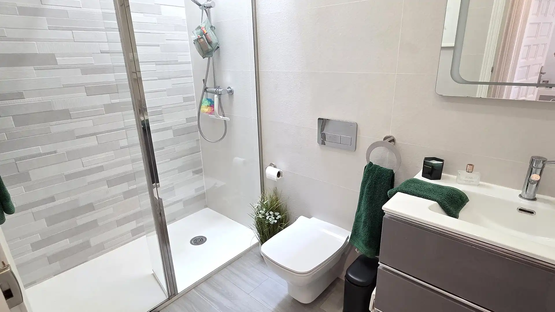 Bathroom of Detached homes for sale in Cartagena  with Air Conditioner, Terrace and Furnished