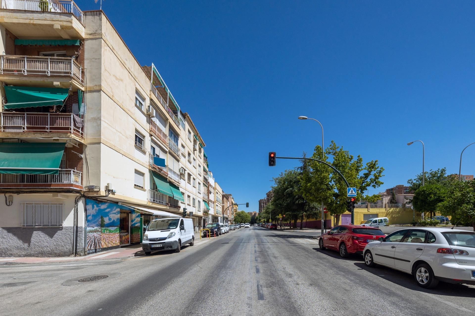 Exterior view of Flat for sale in  Granada Capital  with Air Conditioner, Terrace and Balcony