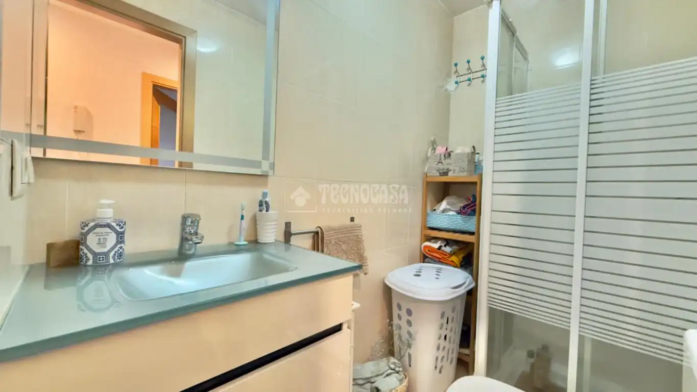 Piso en venta en C. Bécquer, Fuensalida