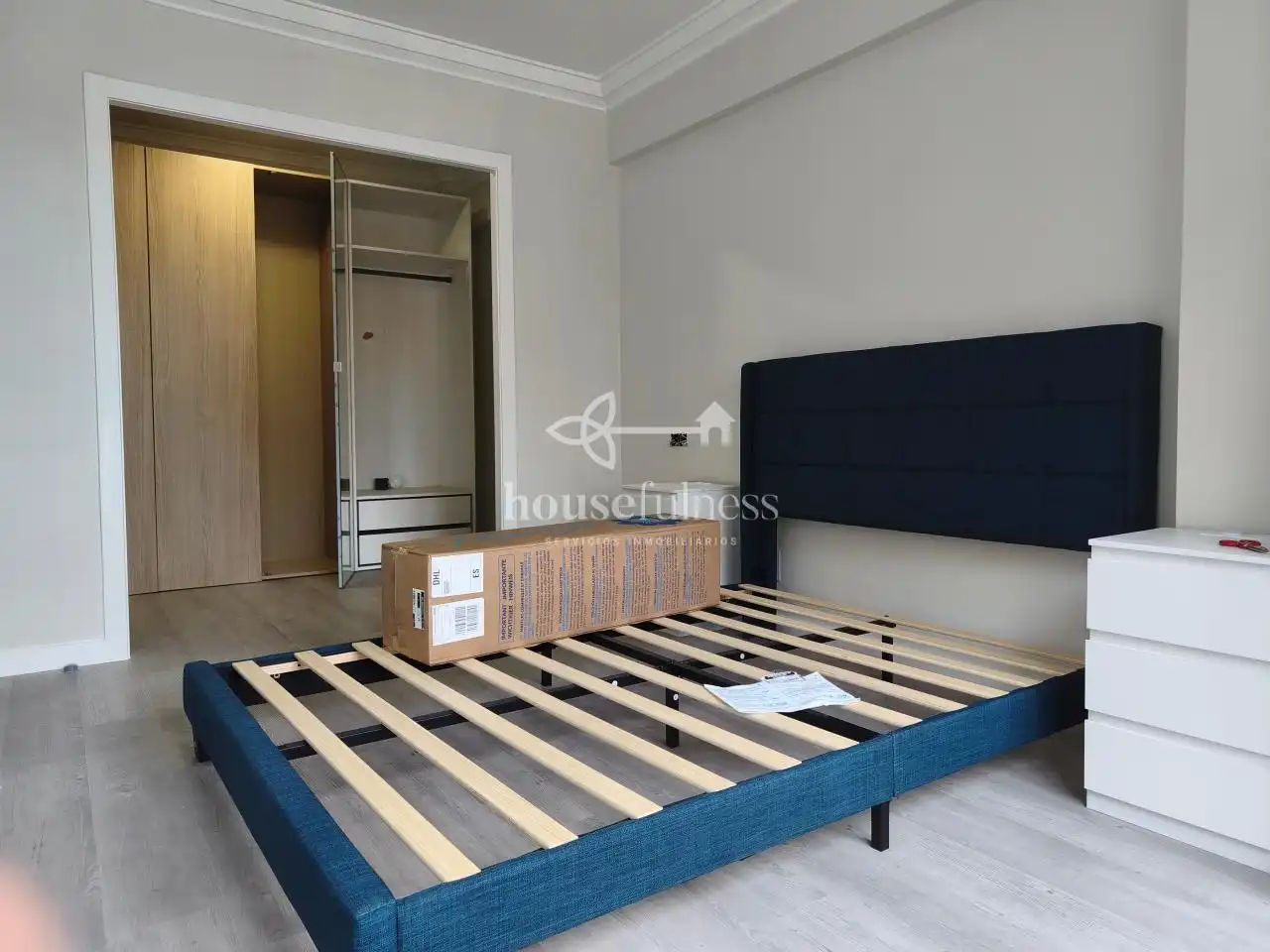 Schlafzimmer von Wohnung zum Verkauf in Ferrol mit Möbliert und Balkon