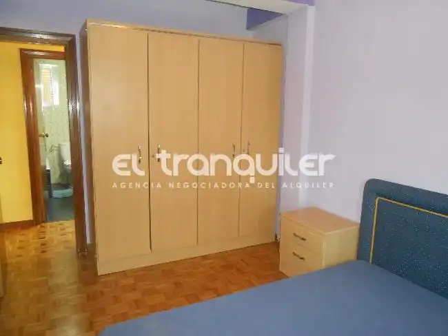 Dormitori de Pis de lloguer en Madrid amb Aire condicionat, Parquet i Terrassa