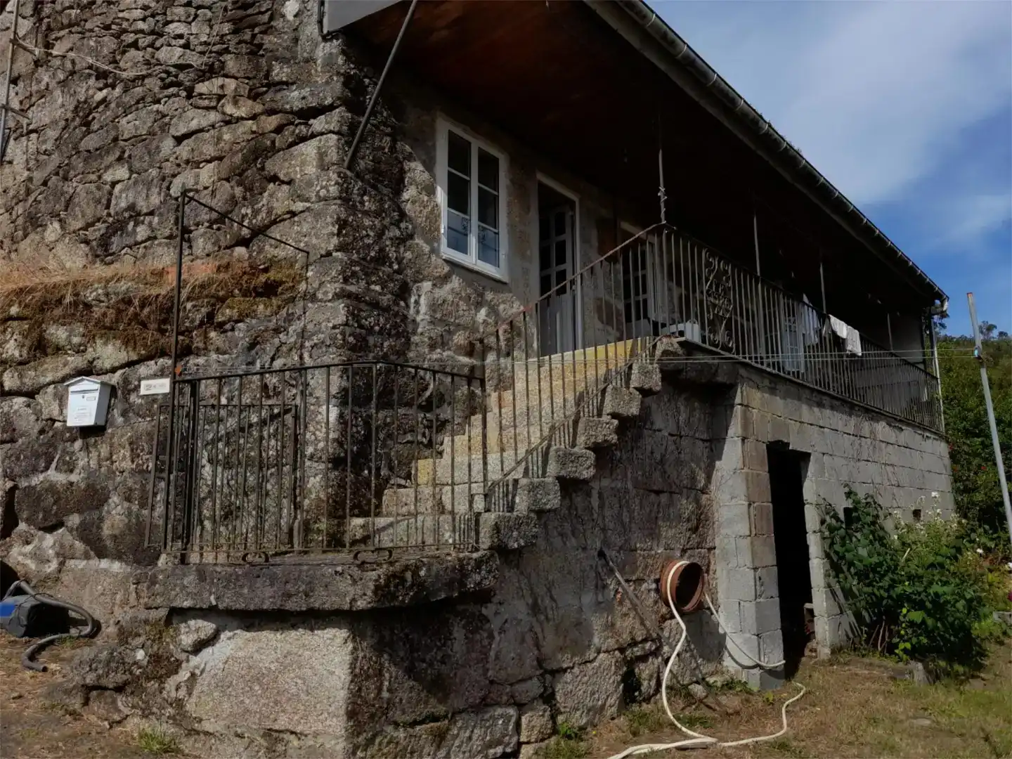 Vista exterior de Dúplex en venda en Cotobade amb Jardí privat, Traster i Moblat