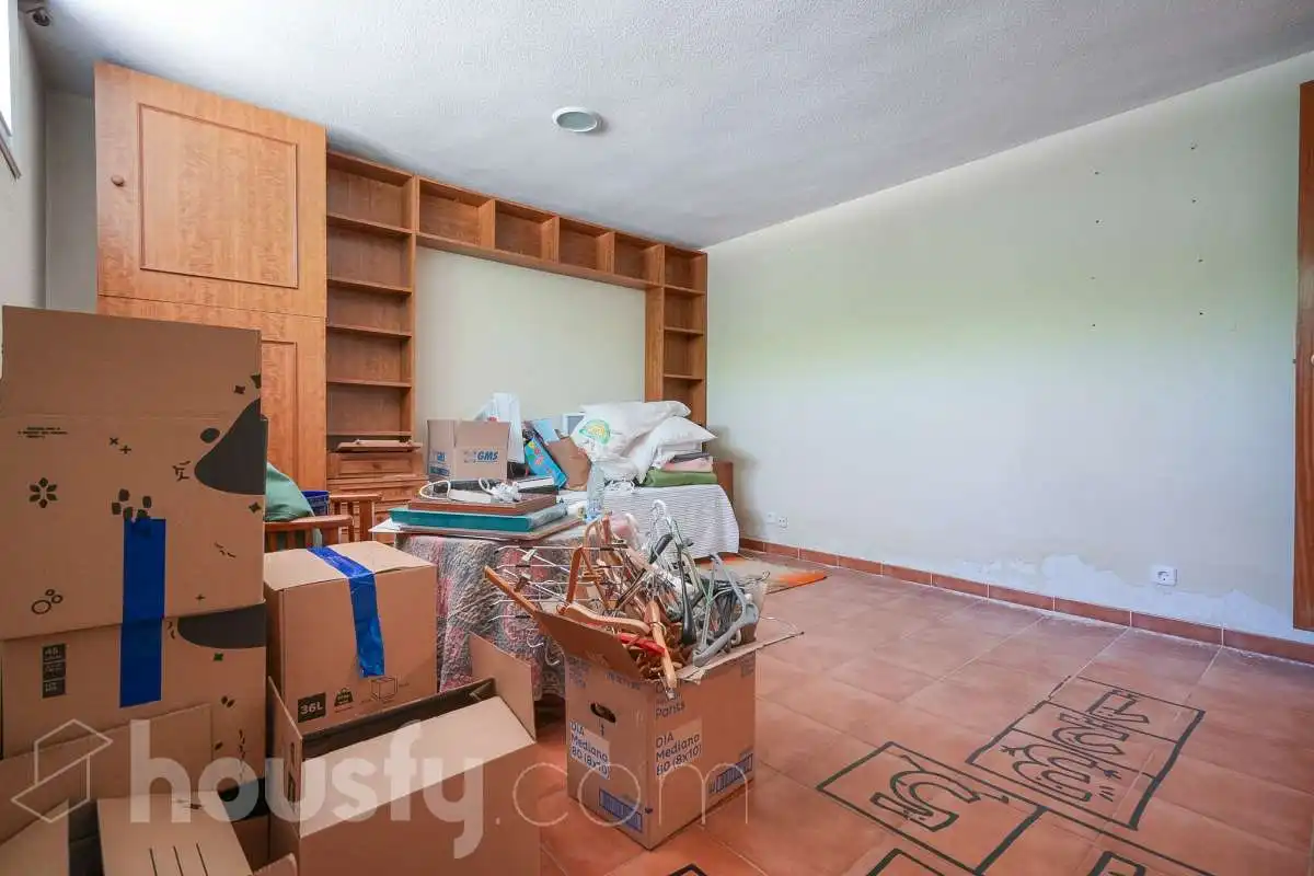Houses for sale in Madrid  with Air Conditioner, Heating and Private garden