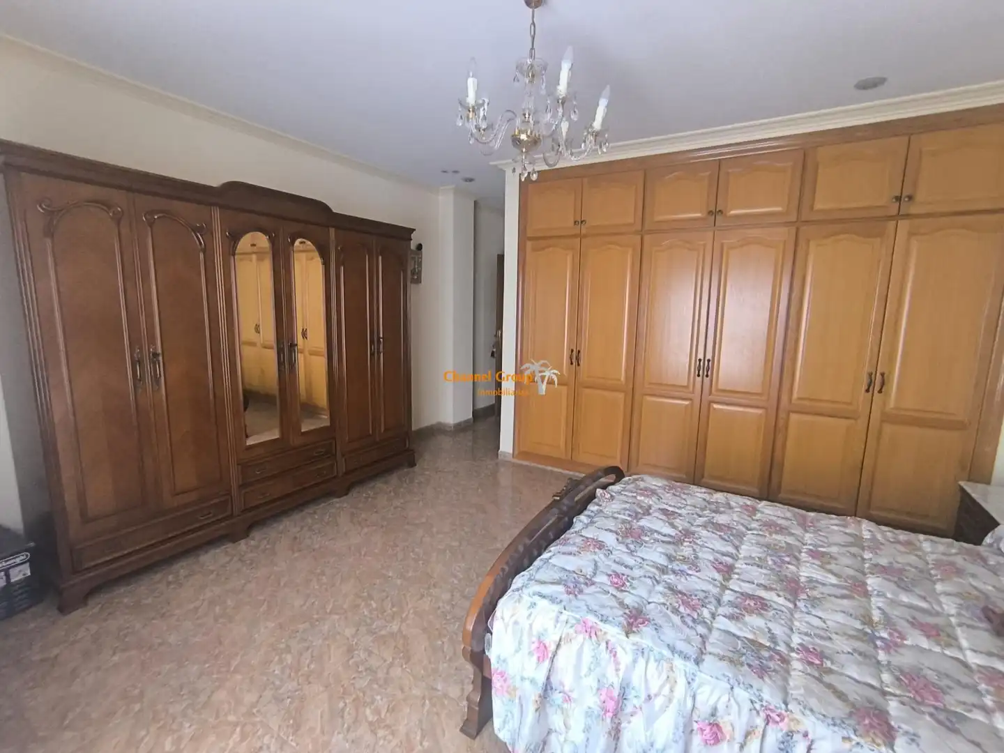 Habitación de Casa o chalet en venta en Elche / Elx con Aire acondicionado, Jardín privado y Balcón