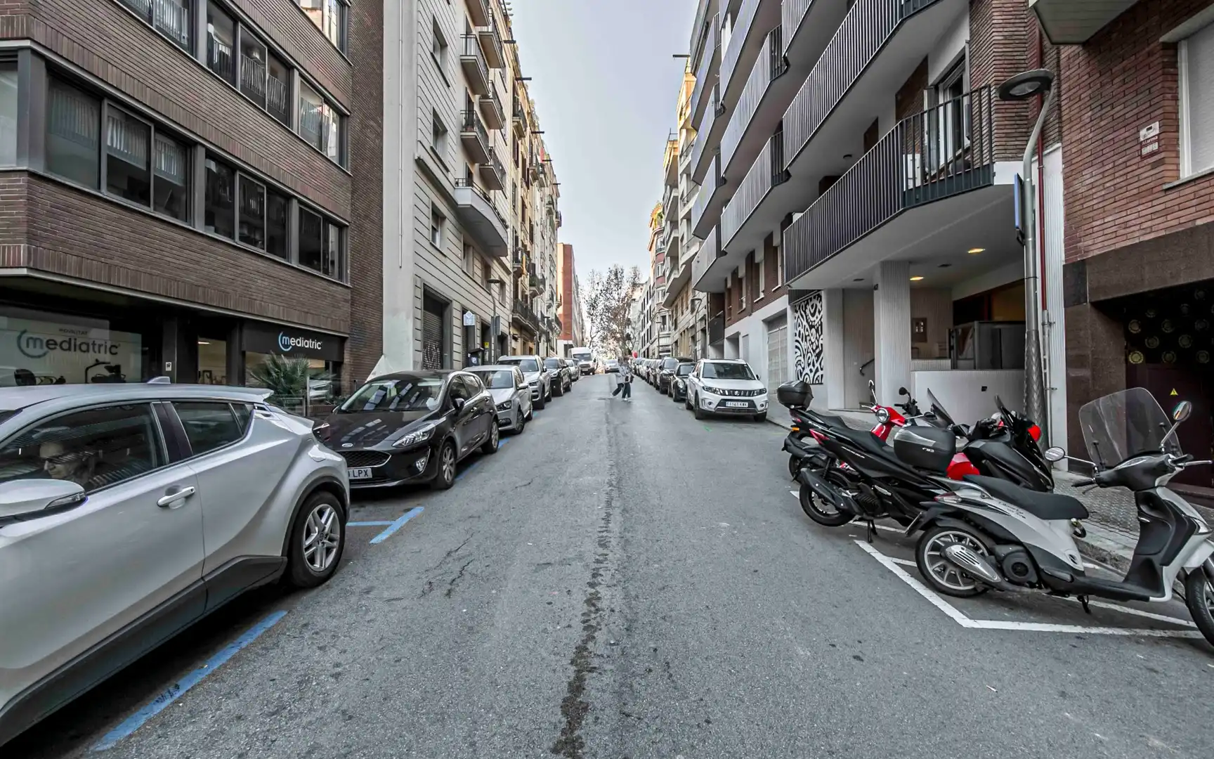 Exterior view of Office for sale in Barcelona