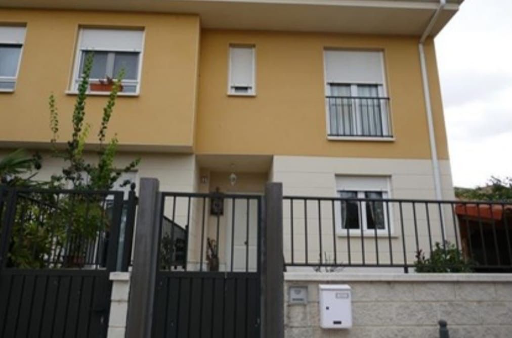 Exterior view of House or chalet for sale in Fuensaldaña  with Heating