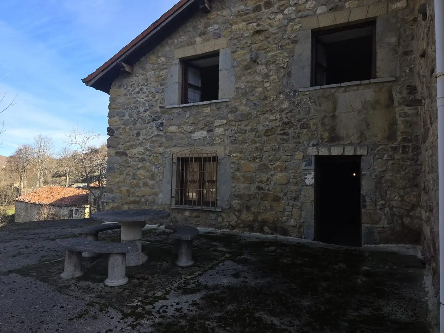 Vista exterior de Casa o chalet en venta en Tudanca con Amueblado y Balcón