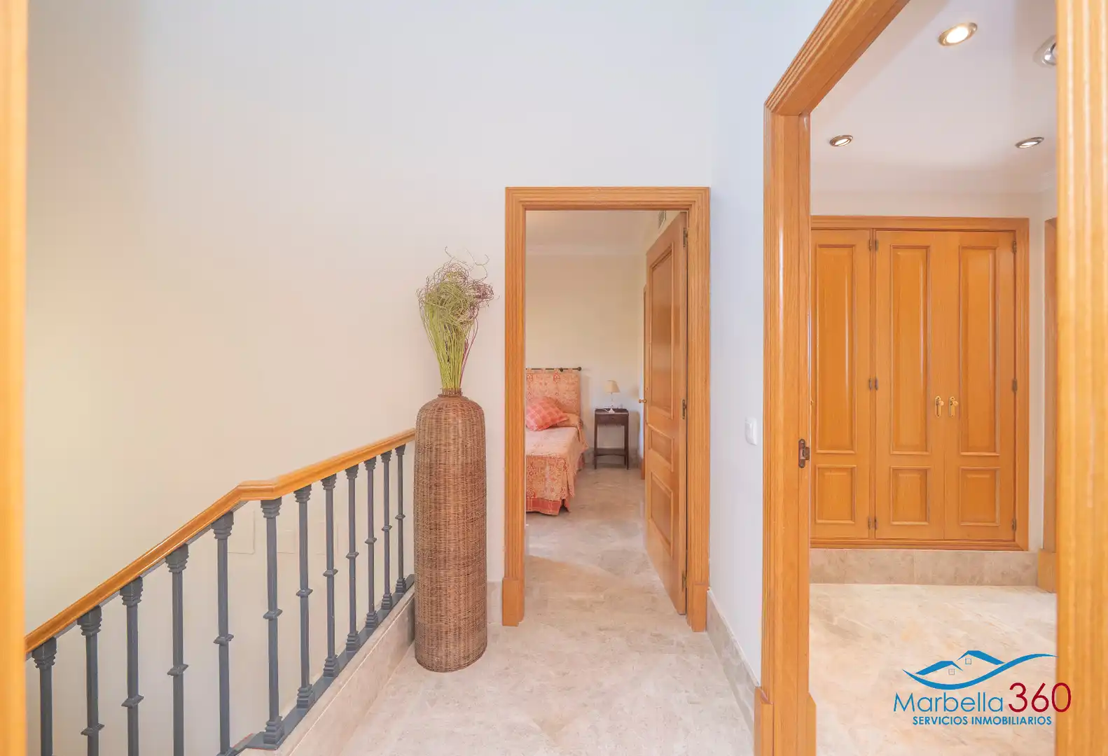 Casa adosada en venta en Marbella con Aire acondicionado, Calefacción y Jardín privado