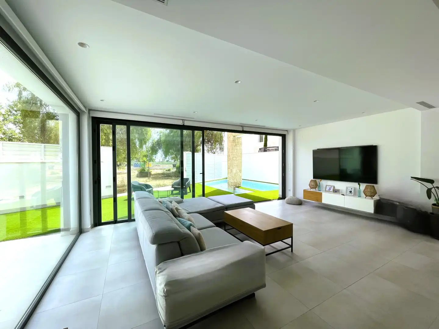 Sala de estar de Casa o chalet en venta en Callosa de Segura con Aire acondicionado, Calefacción y Jardín privado