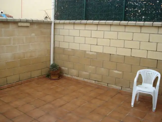 Terrassa de Casa adosada de lloguer en Algeciras amb Aire condicionat, Traster i Moblat