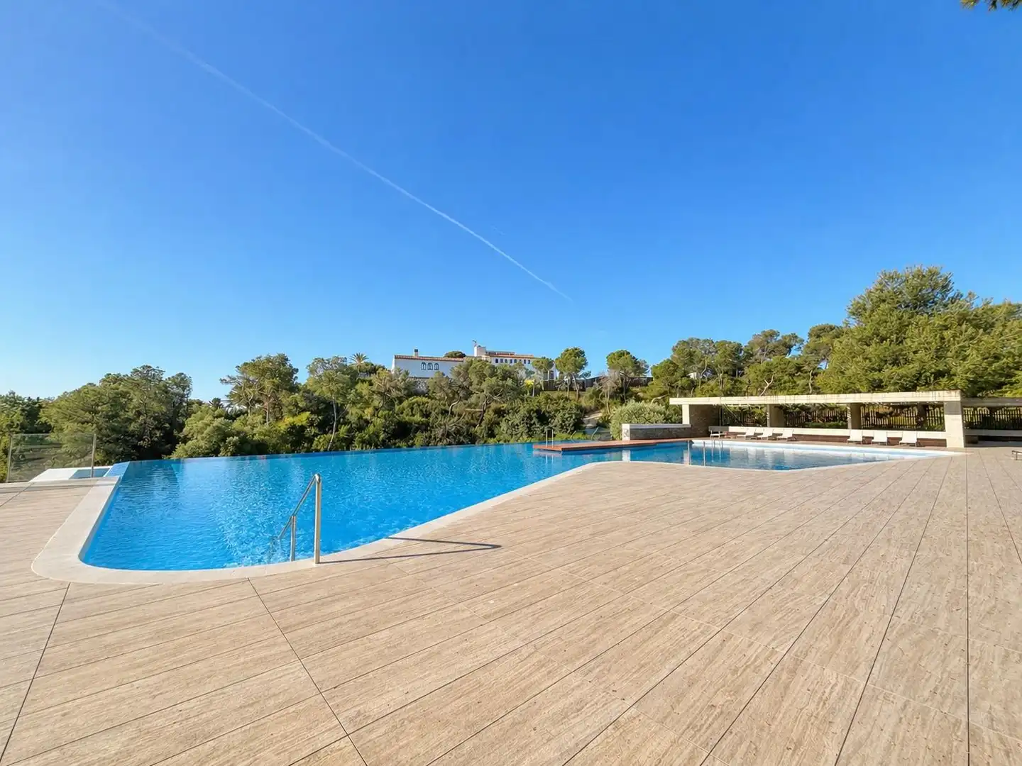 Schwimmbecken von Wohnung zum Verkauf in Sant Pere de Ribes mit Klimaanlage, Heizung und Terrasse