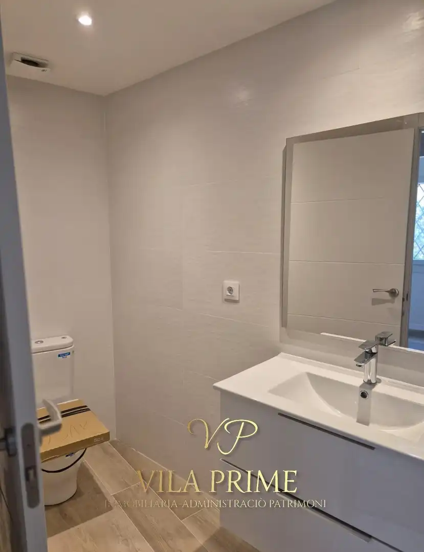 Bany de Apartament en venda en Sant Feliu de Guíxols amb Aire condicionat, Calefacció i Parquet