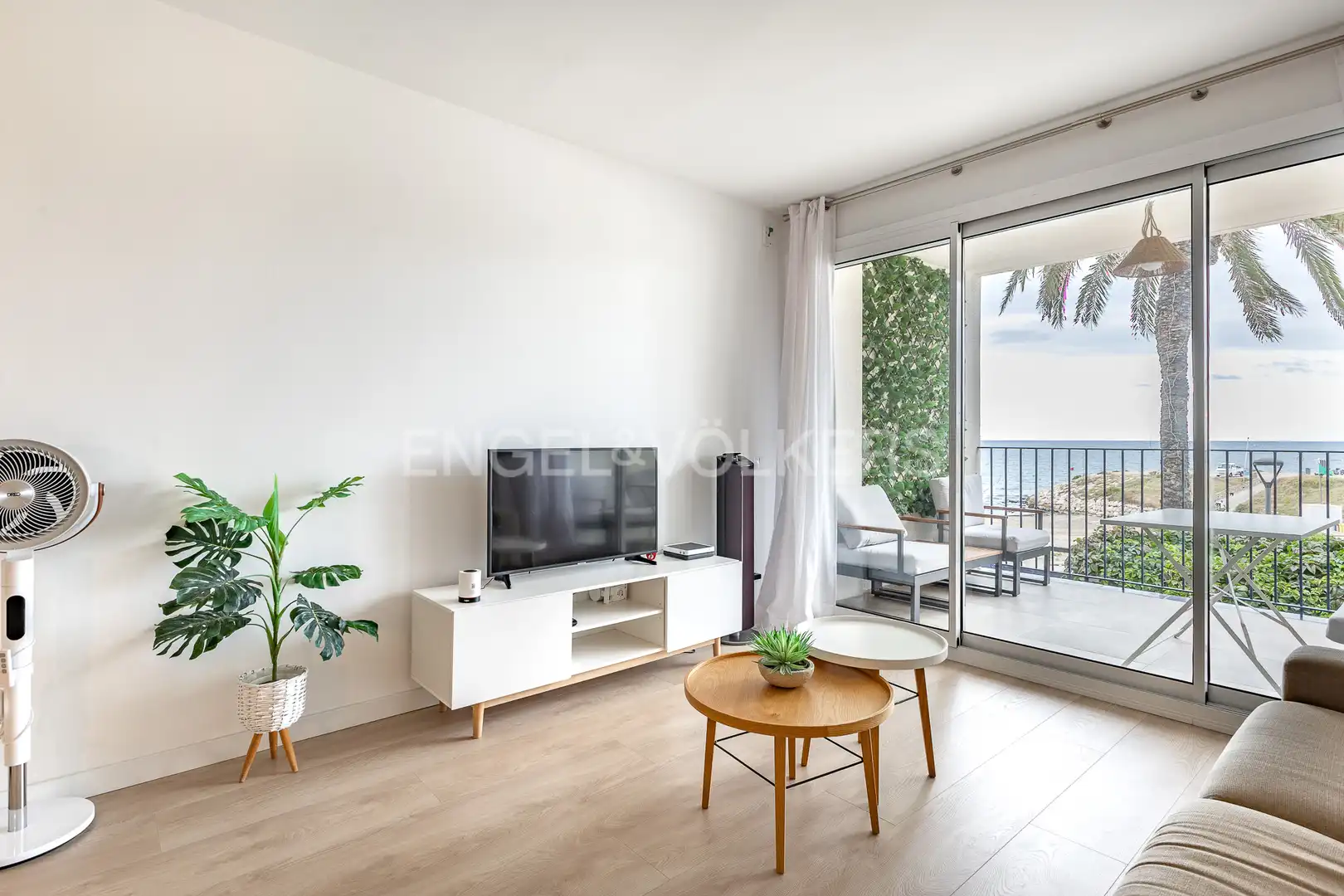 Sala d'estar de Pis de lloguer en Sitges amb Aire condicionat, Calefacció i Terrassa