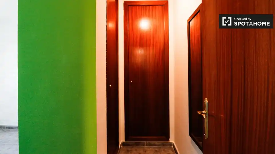 Flat for rent in Alcalá de Henares  with Air Conditioner, Heating and Furnished