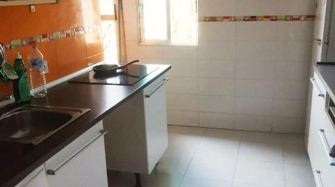Foto 3 de Piso en venta en Calle Los Romeros, El Torrejón - El Cerezo,  Sevilla Capital