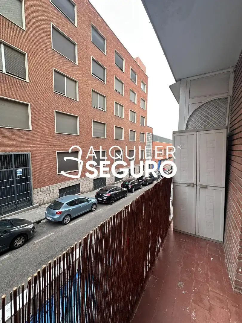 Außenansicht von Wohnung zur Miete in Madrid mit Heizung und Terrasse