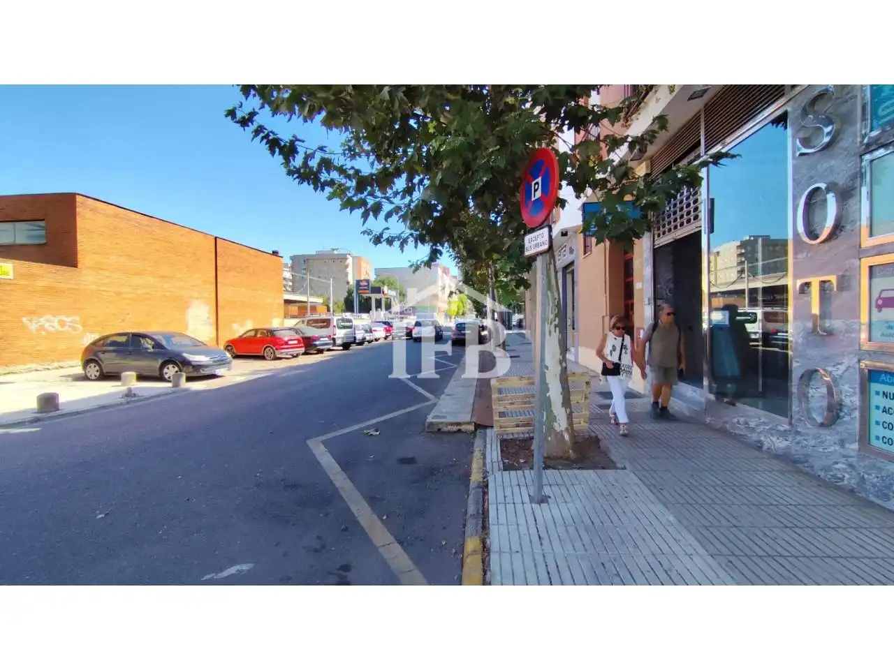 Parking with lift to rent in Calle Vicente Delgado Algaba 98