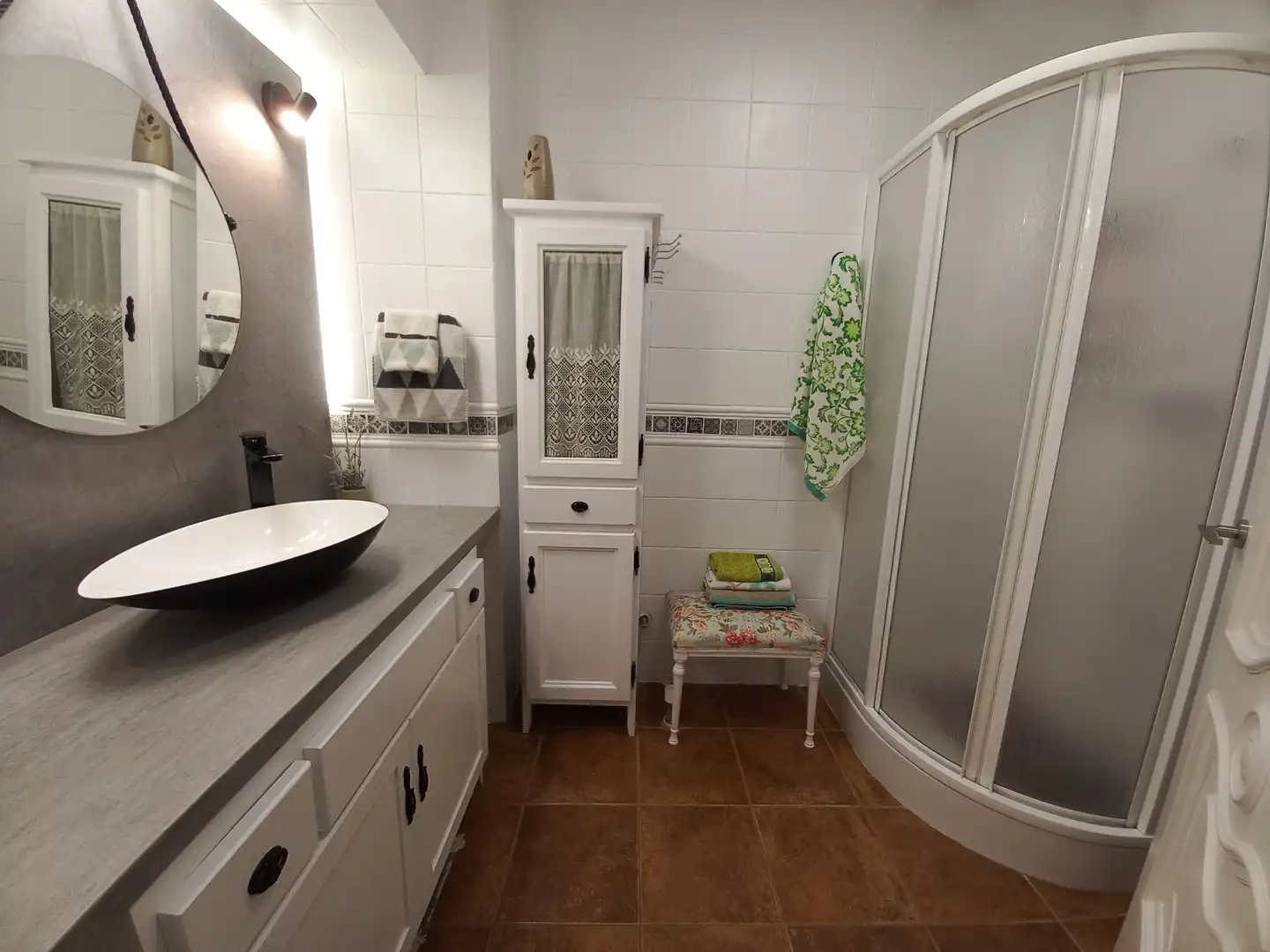 Bathroom of Houses for sale in Úbeda  with Air Conditioner, Terrace and Storage room