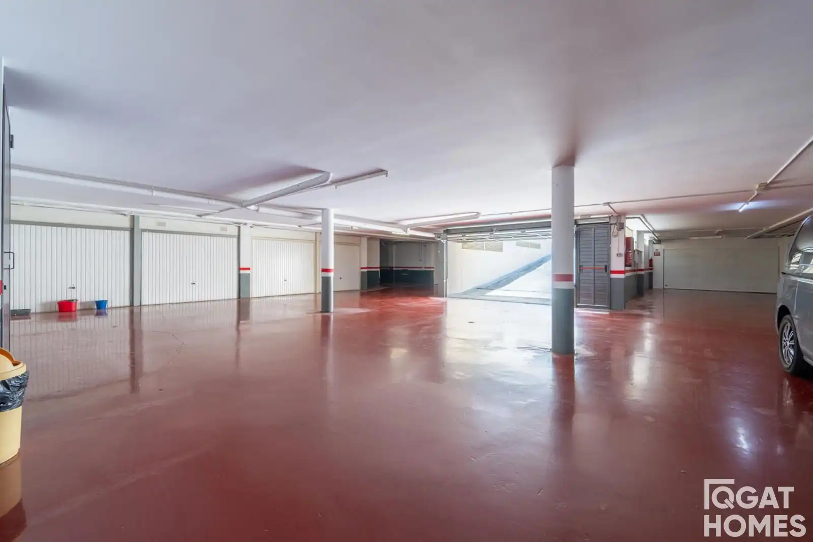 Parking de Casa adosada en venta en Sant Cugat del Vallès con Aire acondicionado, Calefacción y Trastero