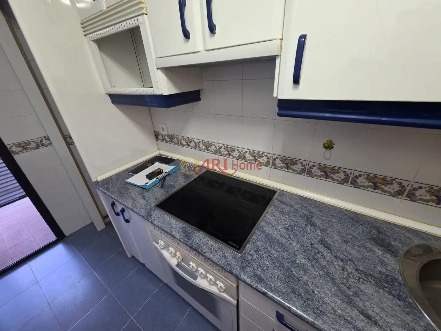 Kitchen of Flat for sale in Fuenlabrada  with Air Conditioner, Heating and Swimming Pool