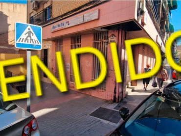 Local comercial en venda a Calle Ermita