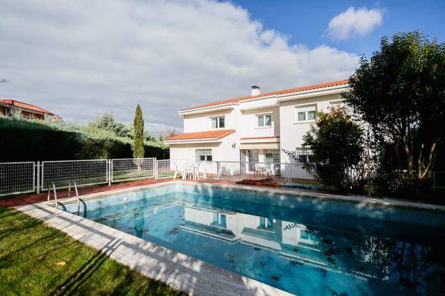 Casa-chalet en Venta en El Olivar de Mirabal