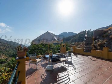 Casa rústica con piscina en venta en Capistrano