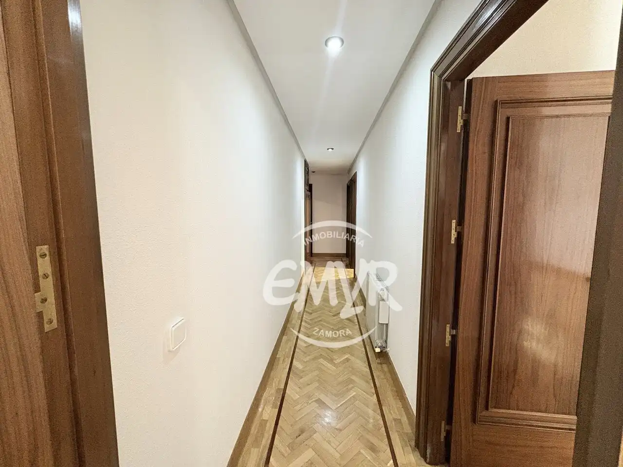 Wohnung zum Verkauf in Zamora Capital  mit Heizung, Parkett und Abstellraum