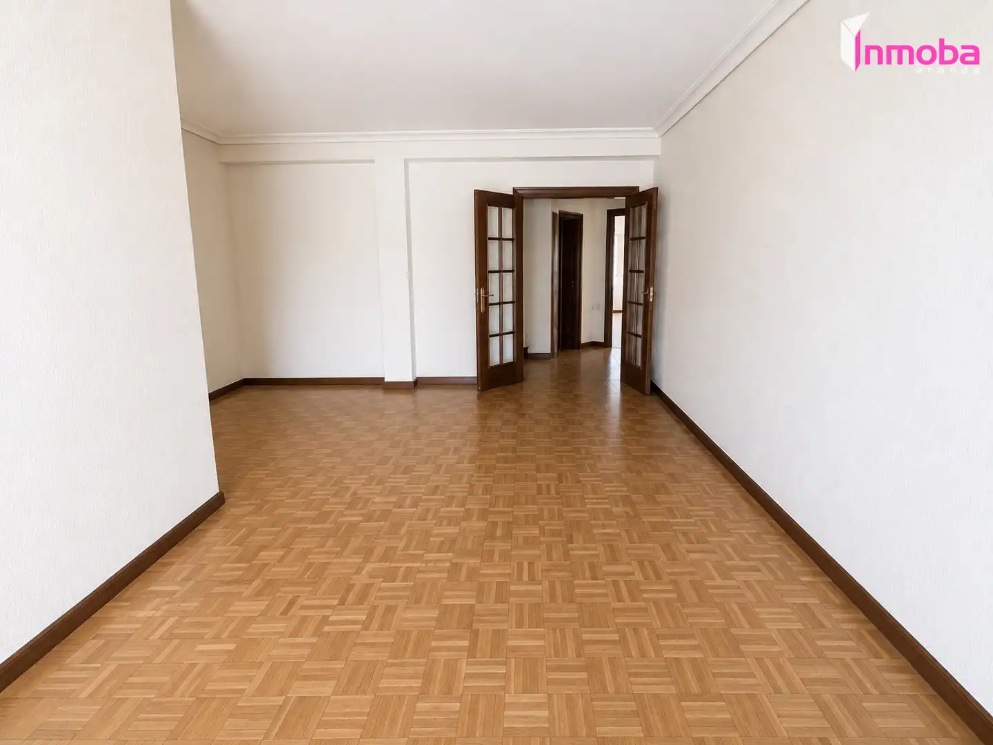 Sala de estar de Piso en venta en Aranda de Duero con Calefacción, Parquet y Terraza
