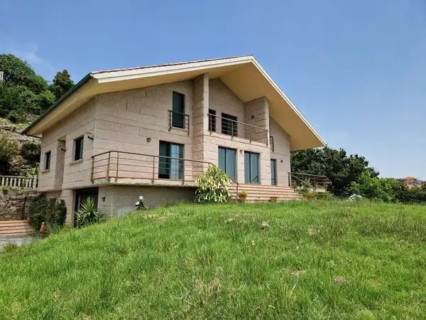 Exterior view of Houses for sale in Moaña  with Heating, Private garden and Parquet flooring