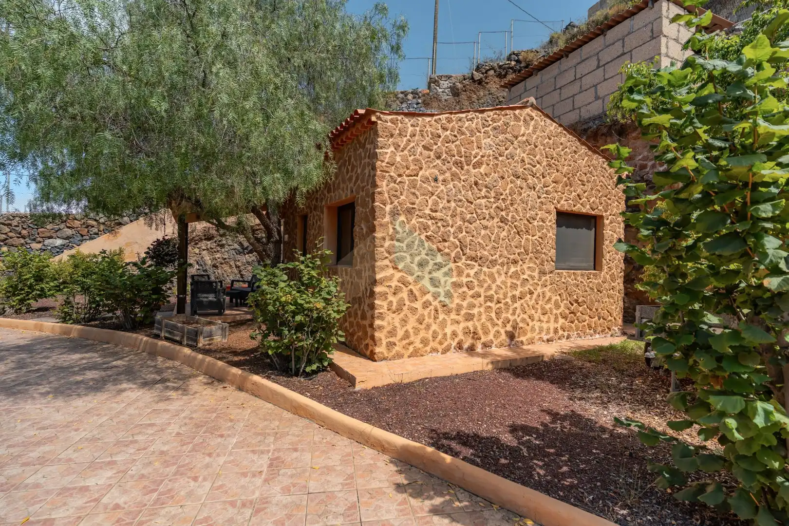 Vista exterior de Casa o xalet en venda en Arona amb Aire condicionat, Calefacció i Jardí privat