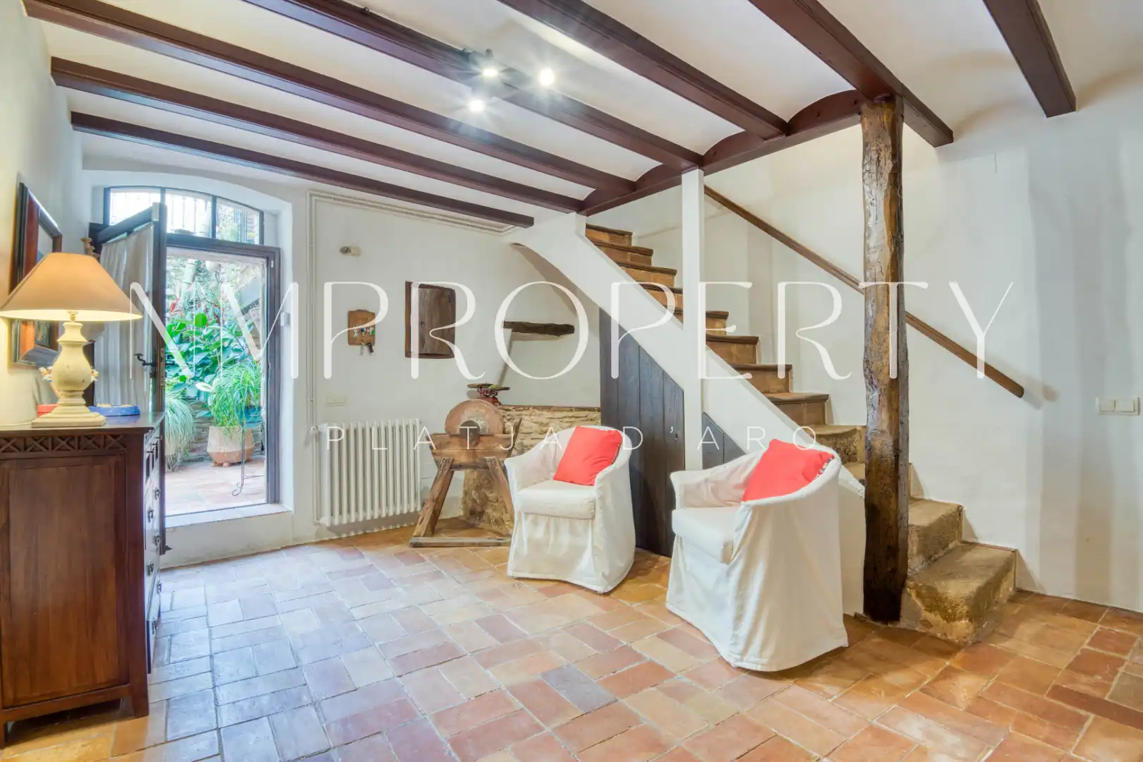 Sala de estar de Finca rústica de alquiler en Castell d'Aro, Platja d'Aro i s'Agaró con Jardín privado, Terraza y Amueblado