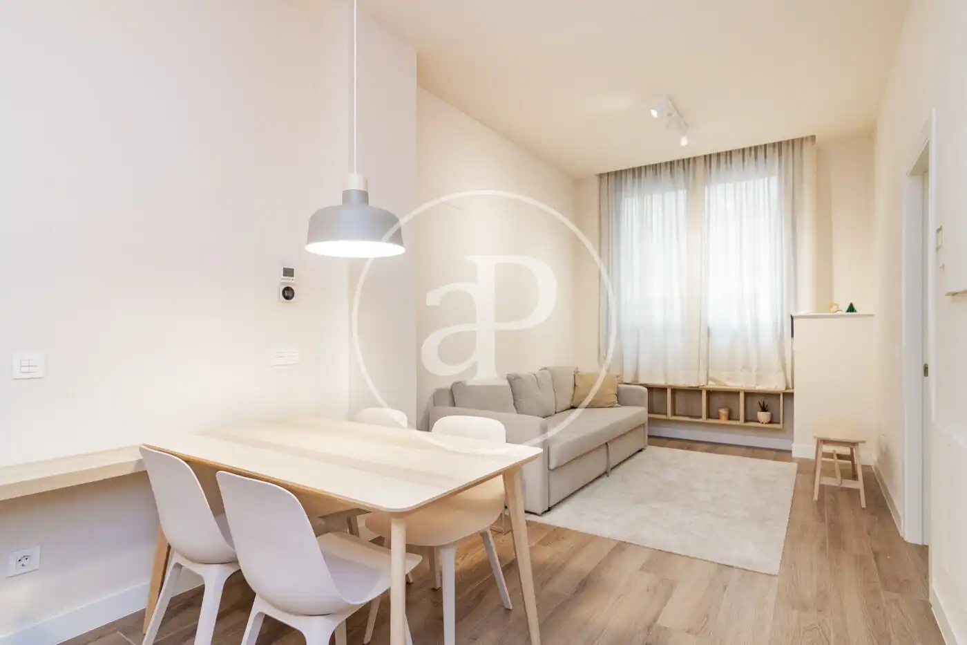 Sala de estar de Piso de alquiler en Madrid con Aire acondicionado, Calefacción y Trastero