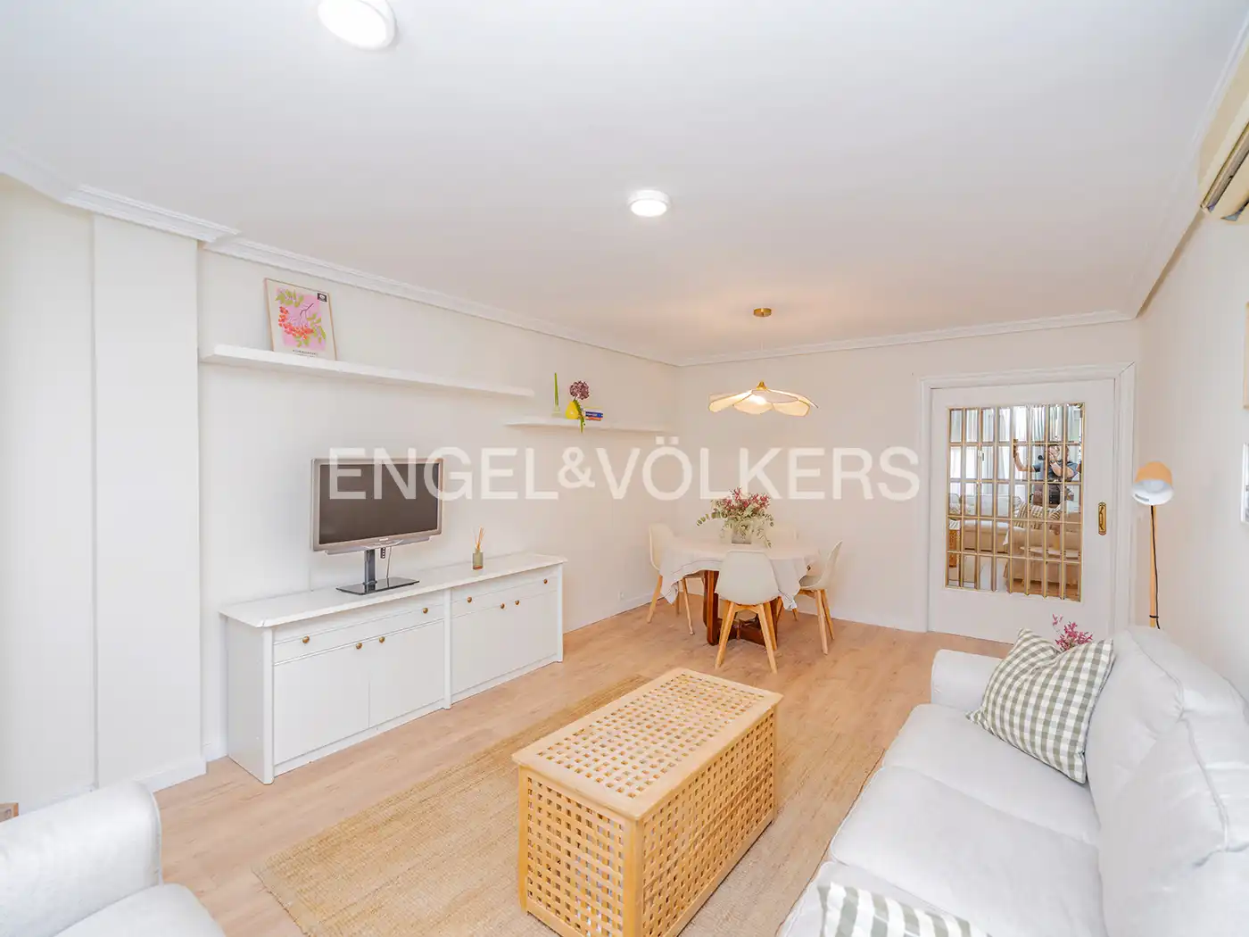 Vista exterior de Piso en venta en Alicante / Alacant con Aire acondicionado y Calefacción