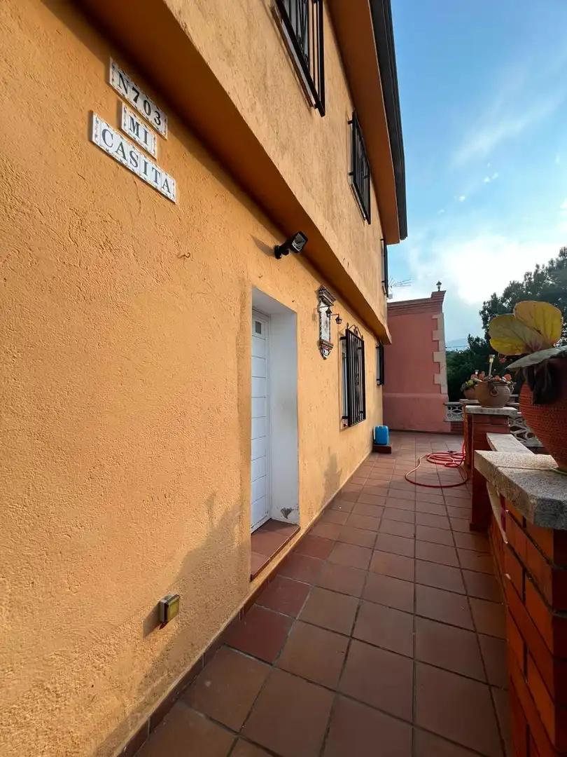 Vista exterior de Casa o xalet en venda en Tordera amb Aire condicionat